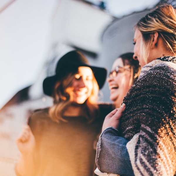 viajes para conocer a otras mujeres