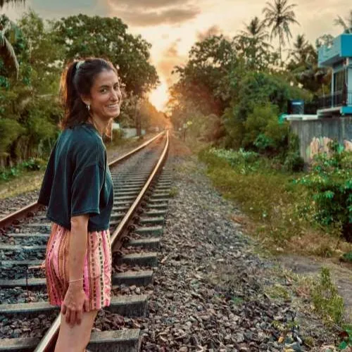 Elena viajes a sri lanka para mujeres con rumboati